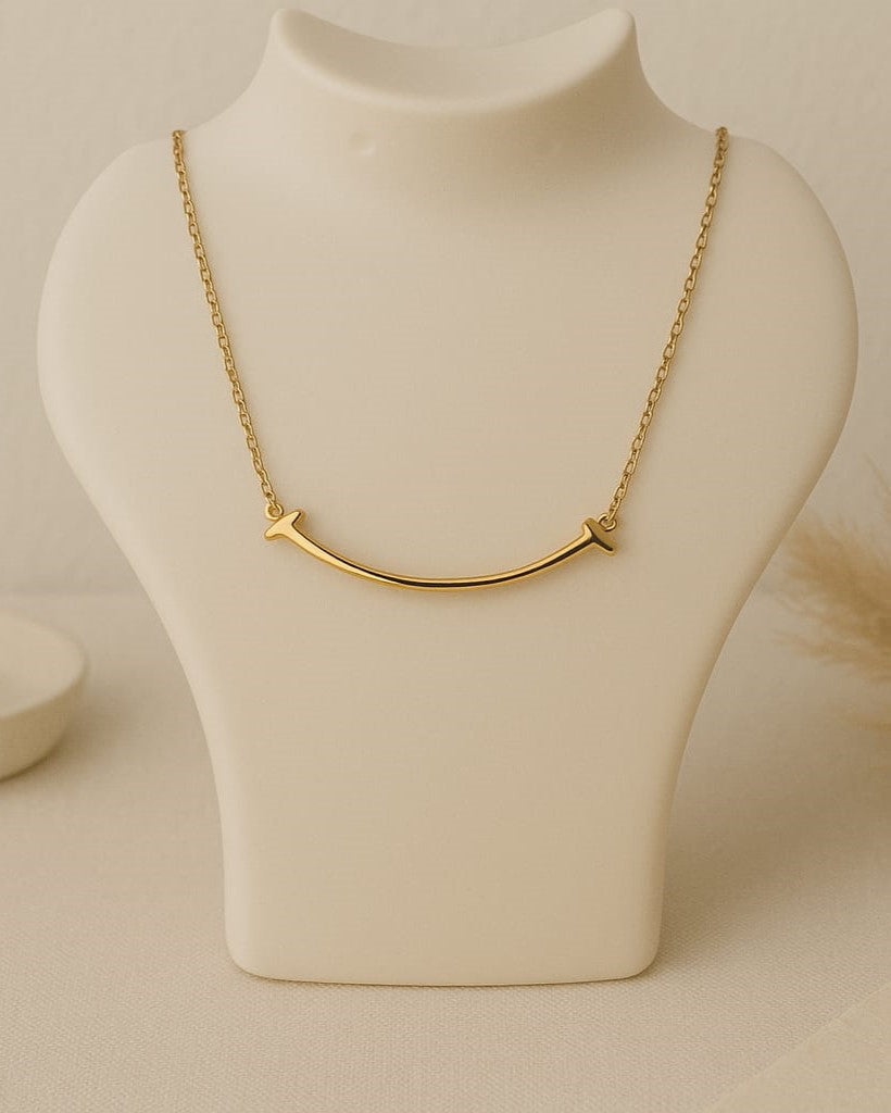 Minimalist Gold Smiley Curve Necklace- Elegant & Trendy
