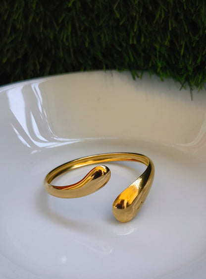 Rain Drop inspired Bracelet- Anti Tarnish