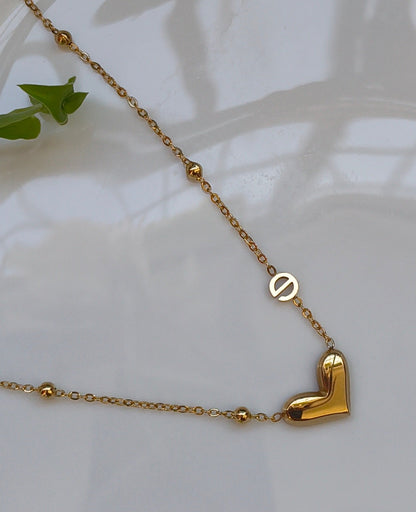 Minimalist Heart pendant with balls Chain